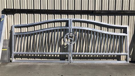 aluminum railings gates fabrication|custom aluminum gates uk.